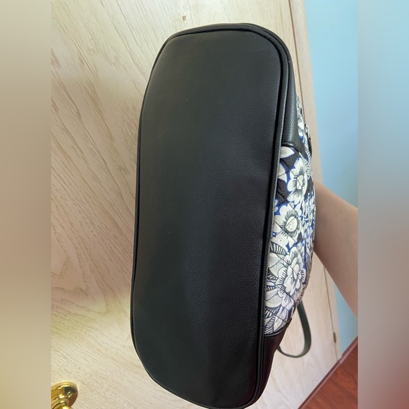 Vera Bradley Signature Trimmed Satchel Snow Lotus Floral - Picture 6 of 14